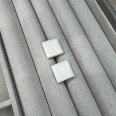 Auskarai Kvadračiukai - Perlamutrinė su blizgučiu